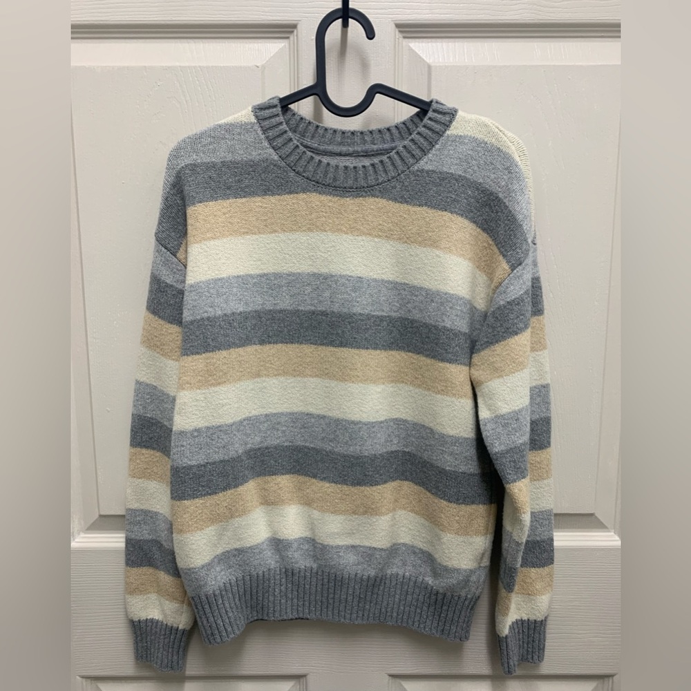 GAP kids Sz XL 12-13 Striped Gray and Cream knitted Sweater